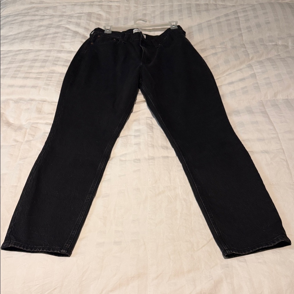 Abercrombie & Fitch High-Rise Black Straight Jeans